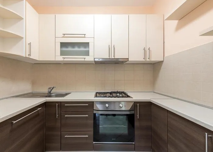 Ivan Apartman *