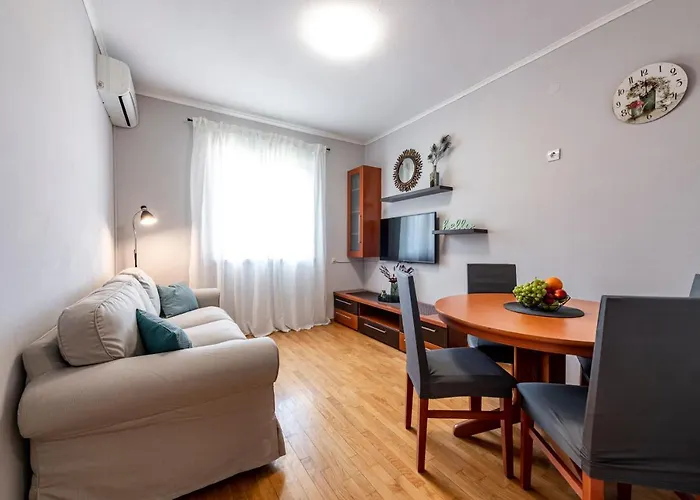 Ivan Apartman *