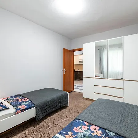 Apartment Ivan *