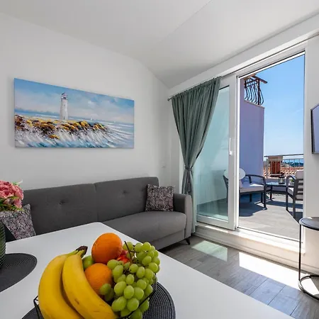 Ivan Apartment *